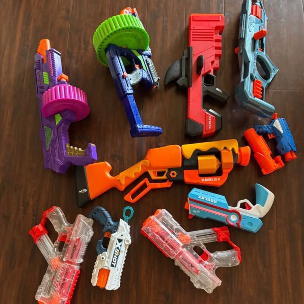 Nerf and Nerf type gun lot